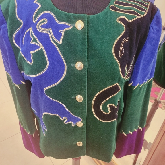 Vintage Escada by Laurel Velvet Jacket in Excellent Condition - Picture 2 of 9